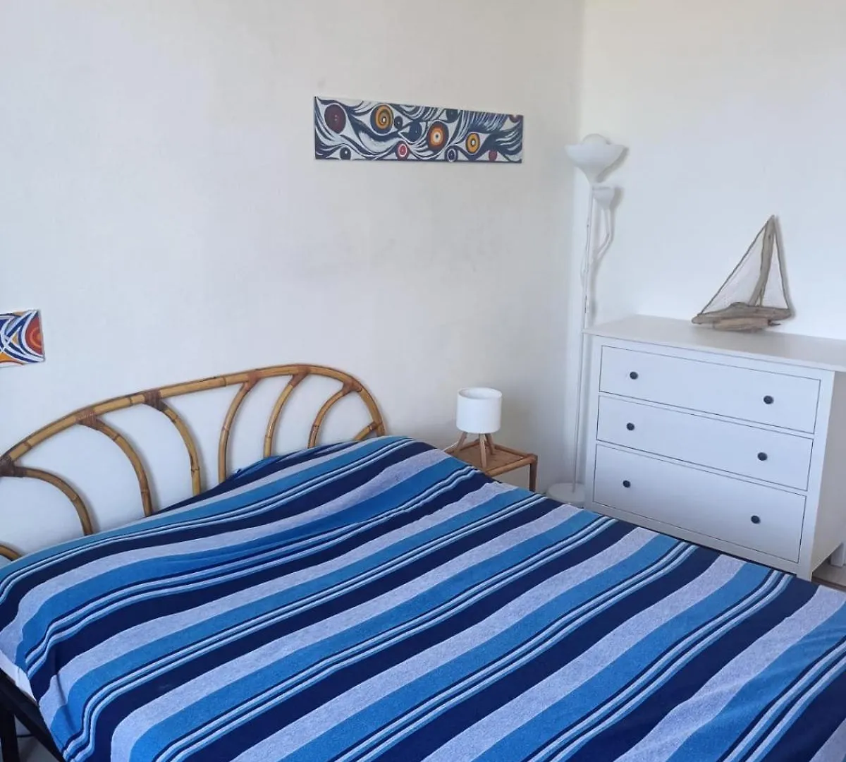카스티글리온셀로 La Casa Bianca Di Fronte Al Mare 아파트